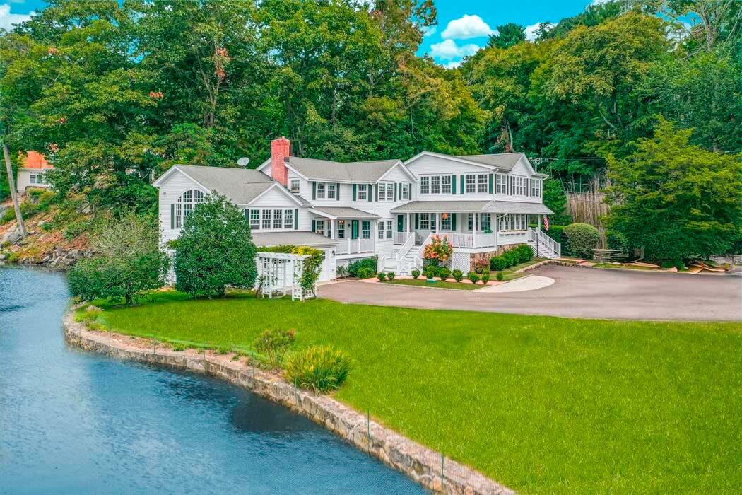 Darien-House+6DA_cover_10132022_21508_1050X-700